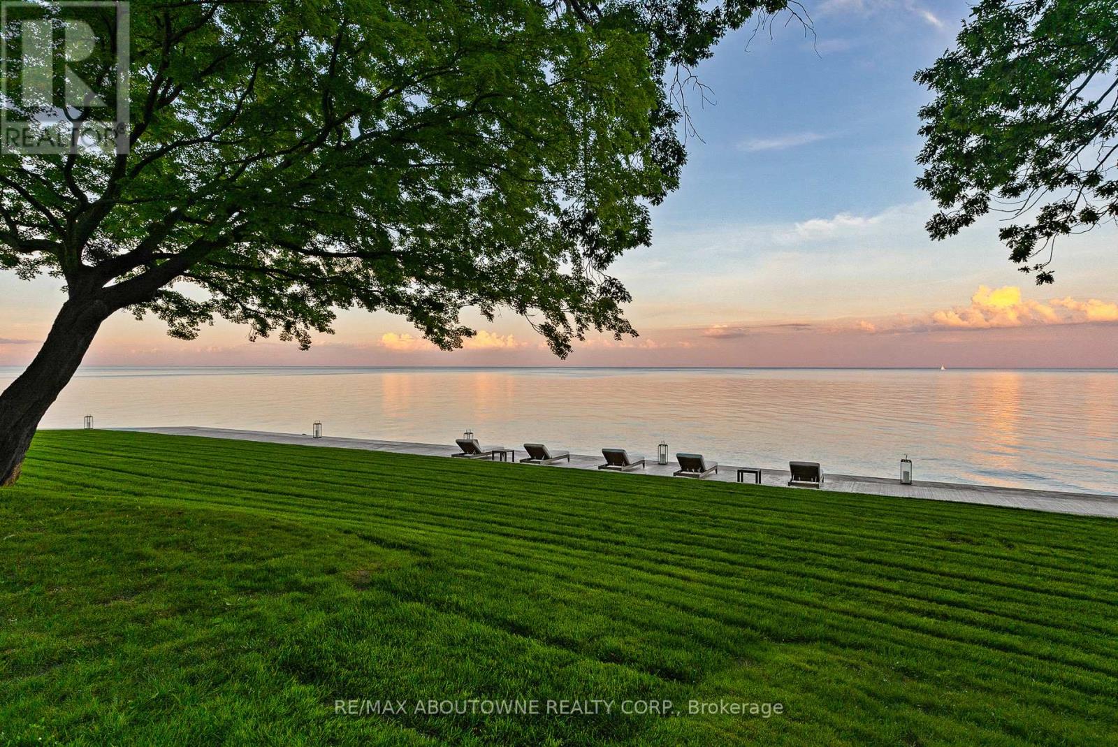 3 Ennisclare Drive E, Oakville, Ontario  L6J 4N3 - Photo 36 - W12884912