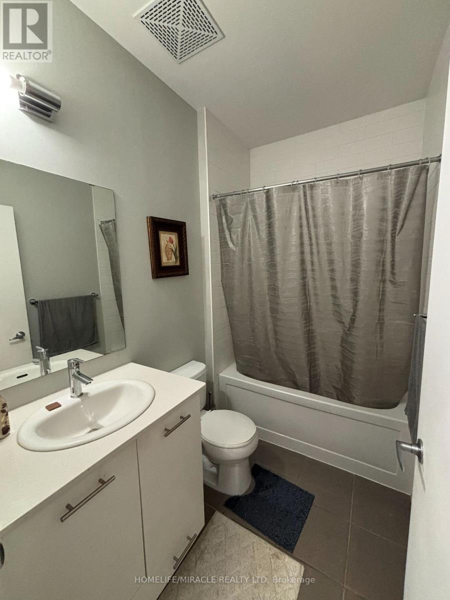 303 - 365 Prince Of Wales Drive, Mississauga (City Centre), Ontario  L5B 0G6 - Photo 10 - W12884918