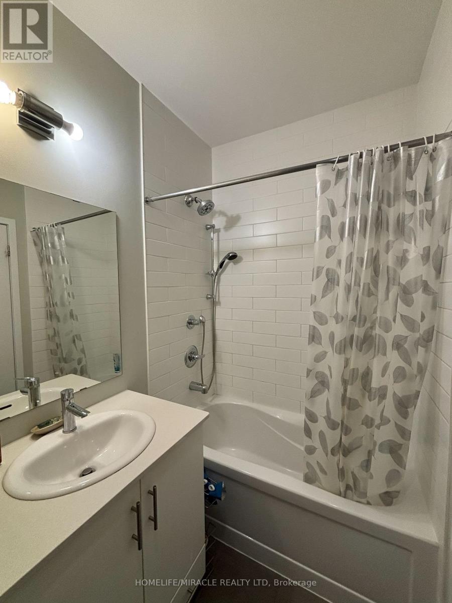 303 - 365 Prince Of Wales Drive, Mississauga (City Centre), Ontario  L5B 0G6 - Photo 11 - W12884918