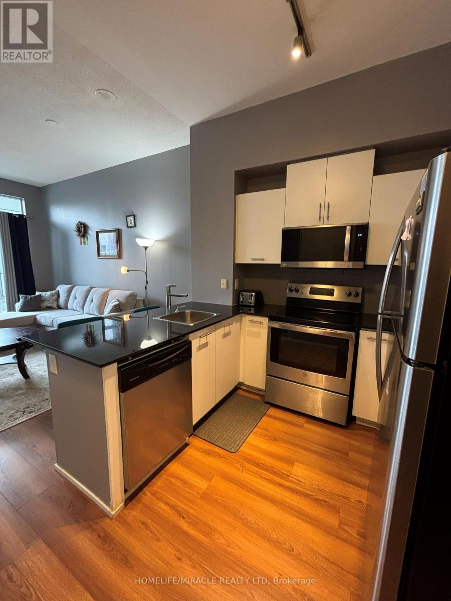 303 - 365 Prince Of Wales Drive, Mississauga (City Centre), Ontario  L5B 0G6 - Photo 6 - W12884918