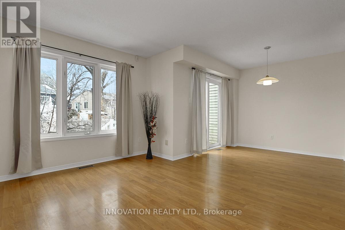 4407 Ashcroft Court, Ottawa, Ontario  K1J 1C7 - Photo 11 - X12884964