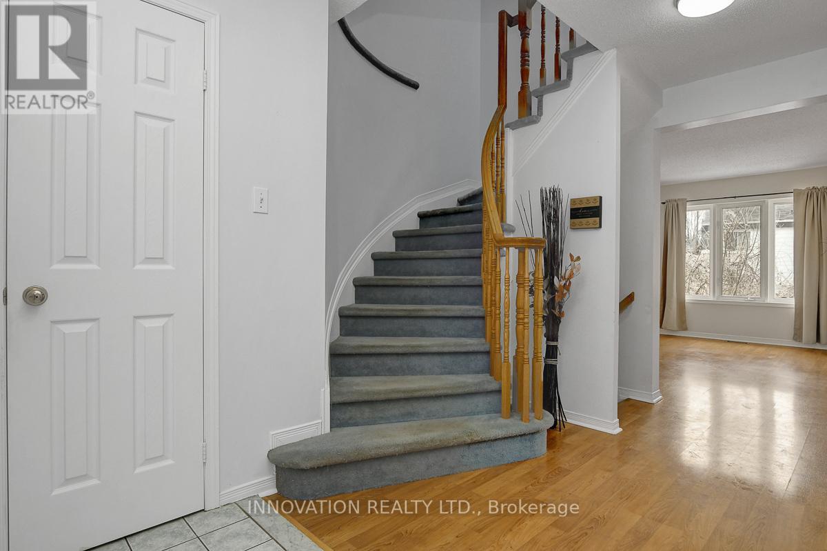 4407 Ashcroft Court, Ottawa, Ontario  K1J 1C7 - Photo 3 - X12884964