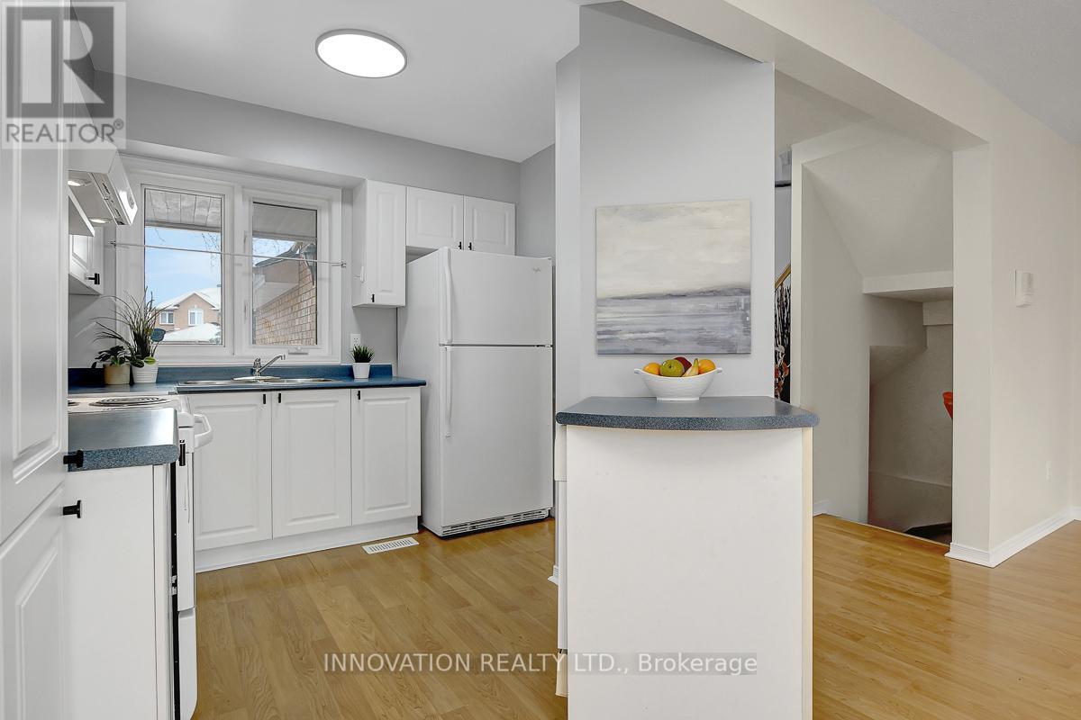 4407 Ashcroft Court, Ottawa, Ontario  K1J 1C7 - Photo 7 - X12884964