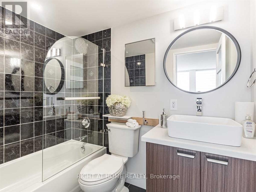 215 - 555 Wilson Hts Boulevard, Toronto, Ontario M3H 6B5 - Photo 13 - C12884956