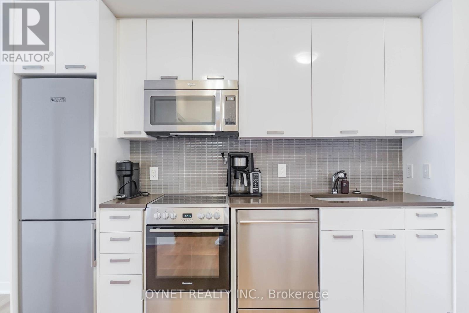 1001 - 295 Adelaide Street W, Toronto, Ontario  M5V 1P7 - Photo 13 - C12884960