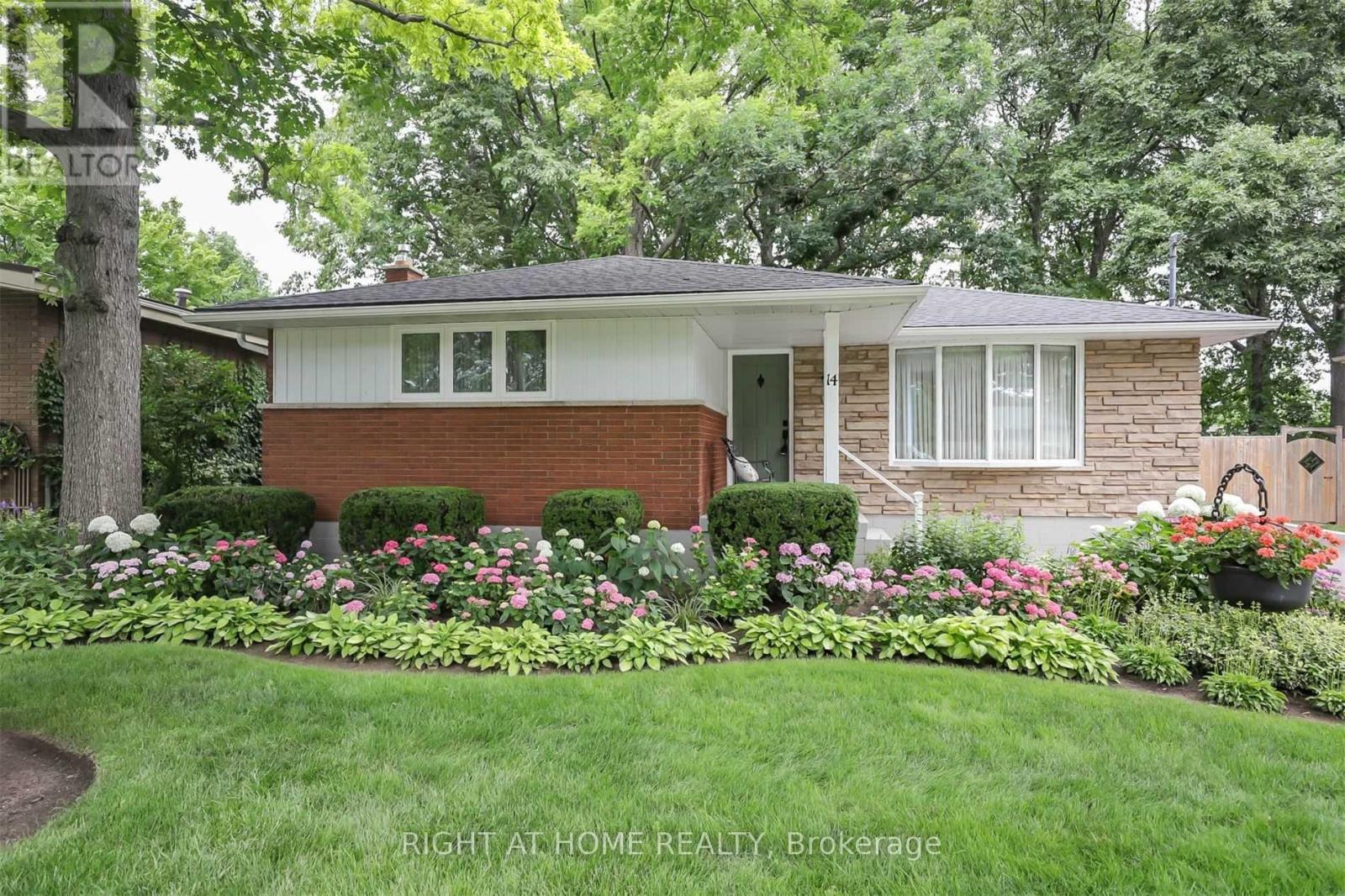 14 FOREST ROAD, Grimsby, Ontario