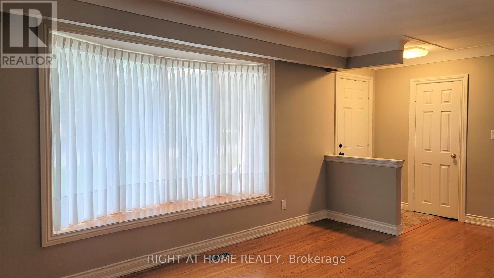 14 Forest Road, Grimsby, Ontario  L3M 2J3 - Photo 10 - X12884936