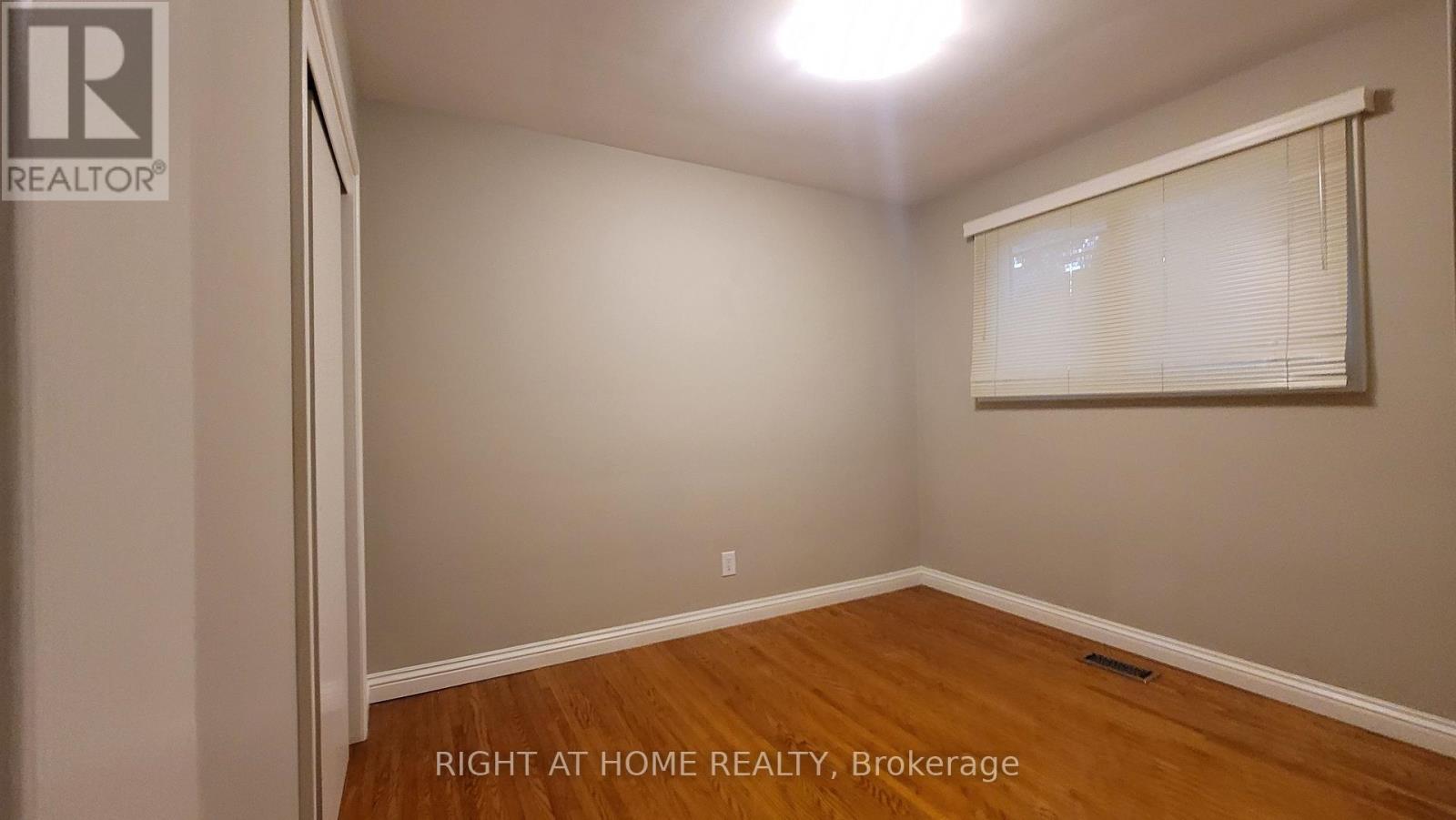 14 Forest Road, Grimsby, Ontario  L3M 2J3 - Photo 11 - X12884936