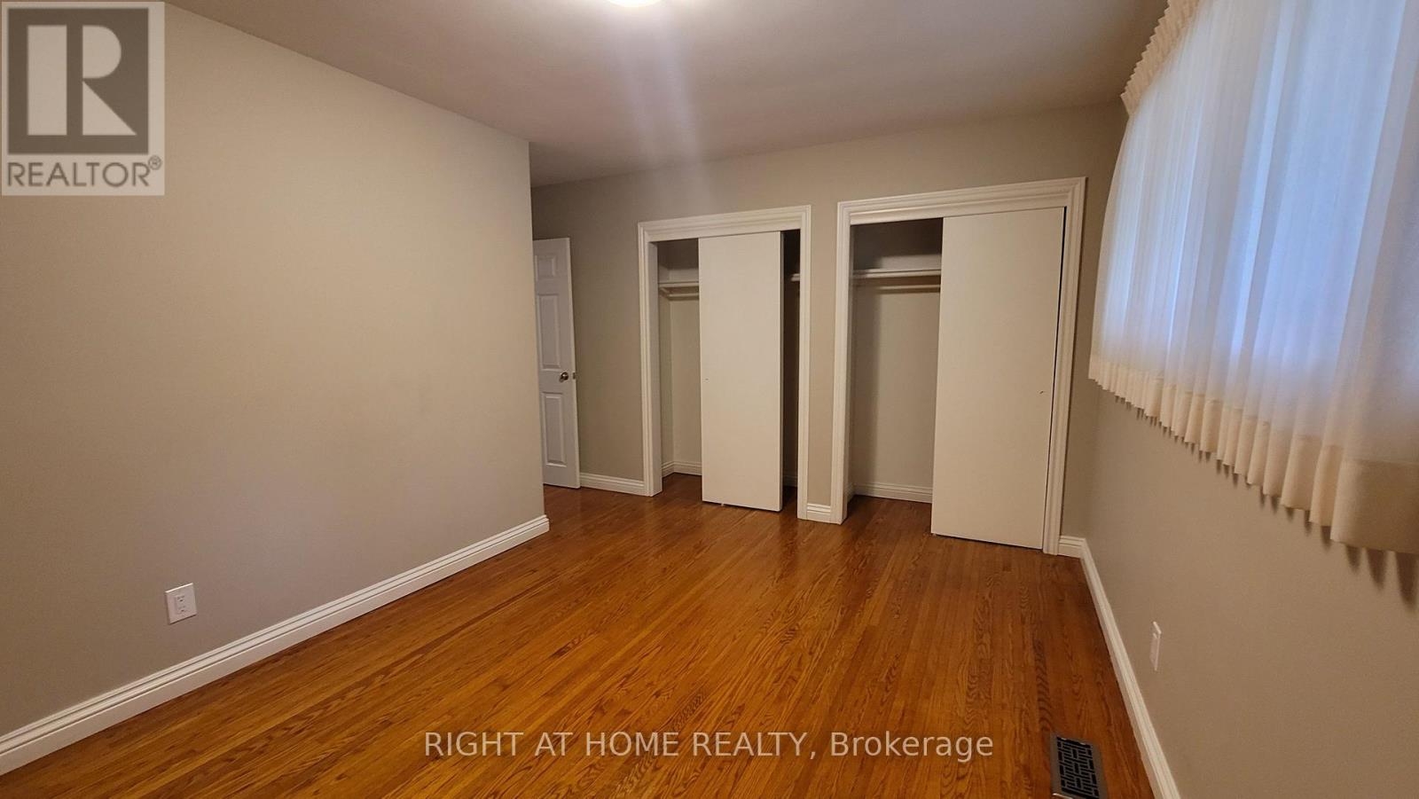 14 Forest Road, Grimsby, Ontario  L3M 2J3 - Photo 17 - X12884936