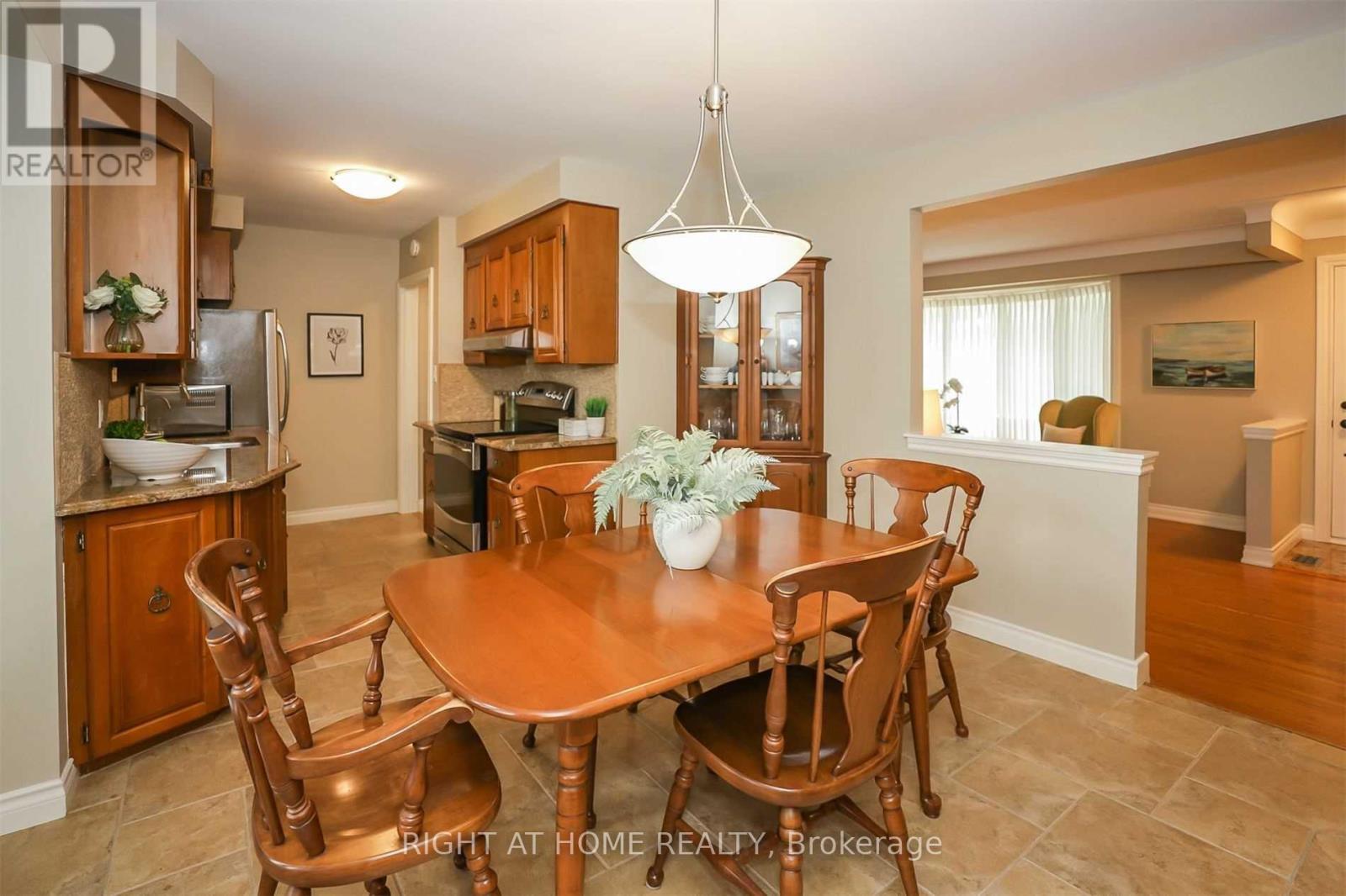 14 Forest Road, Grimsby, Ontario  L3M 2J3 - Photo 22 - X12884936