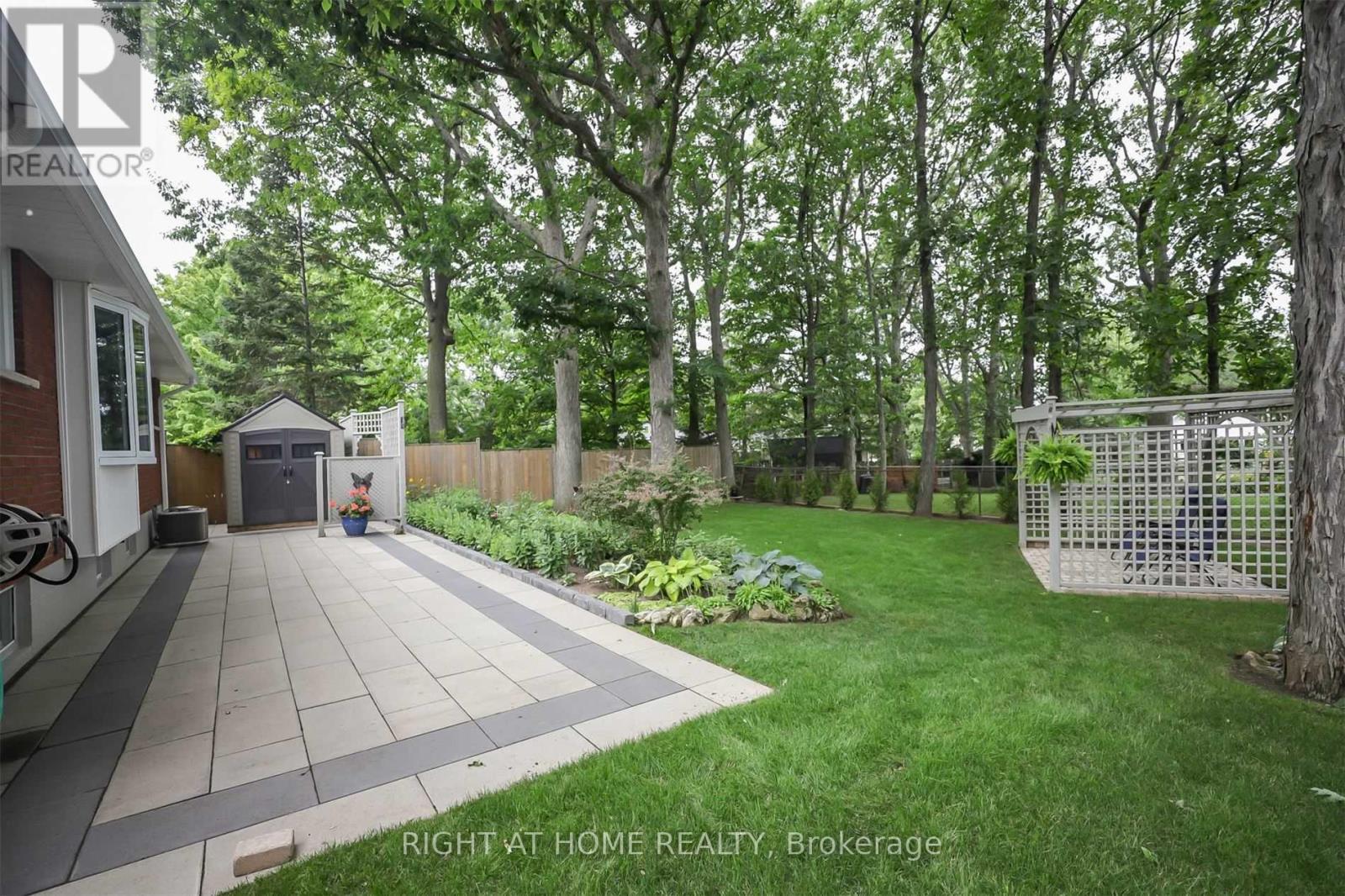 14 Forest Road, Grimsby, Ontario  L3M 2J3 - Photo 38 - X12884936