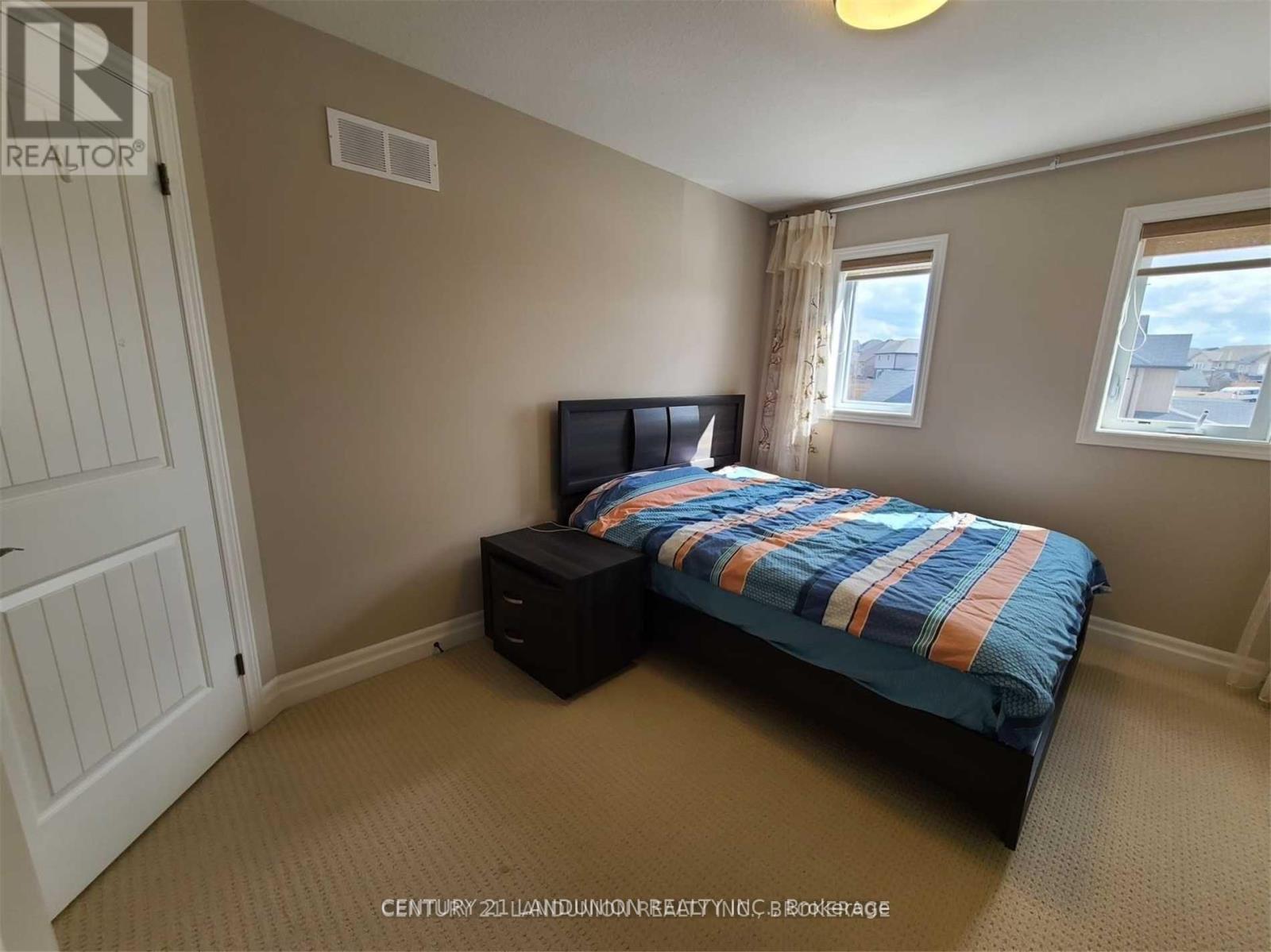 1976 Wateroak Drive, London North, Ontario N6G 0M6 - Photo 13 - X12884938