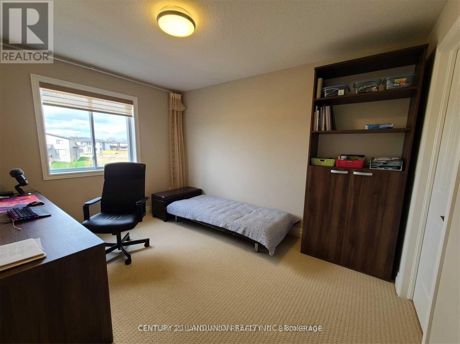 1976 Wateroak Drive, London North, Ontario N6G 0M6 - Photo 14 - X12884938