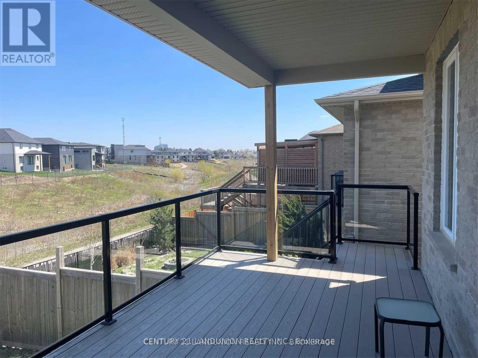 1976 Wateroak Drive, London North, Ontario N6G 0M6 - Photo 6 - X12884938