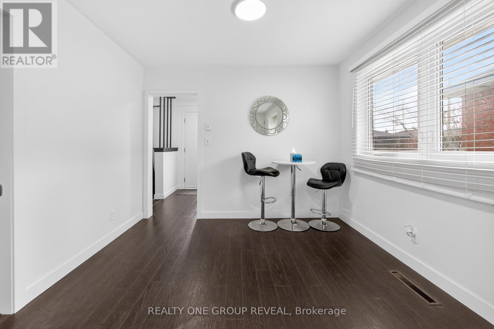 352 East 42nd Street, Hamilton, Ontario  L8T 3A7 - Photo 10 - X12884942