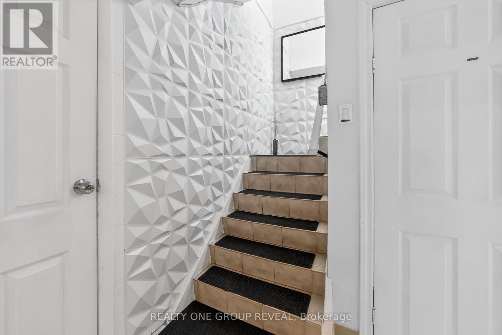 352 East 42nd Street, Hamilton, Ontario  L8T 3A7 - Photo 29 - X12884942