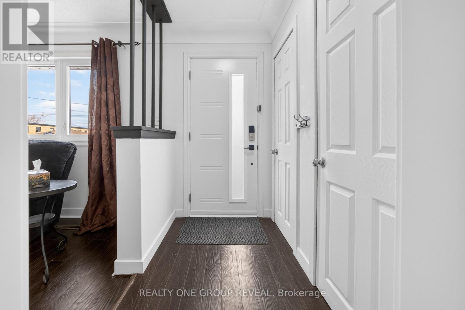 352 East 42nd Street, Hamilton, Ontario  L8T 3A7 - Photo 3 - X12884942