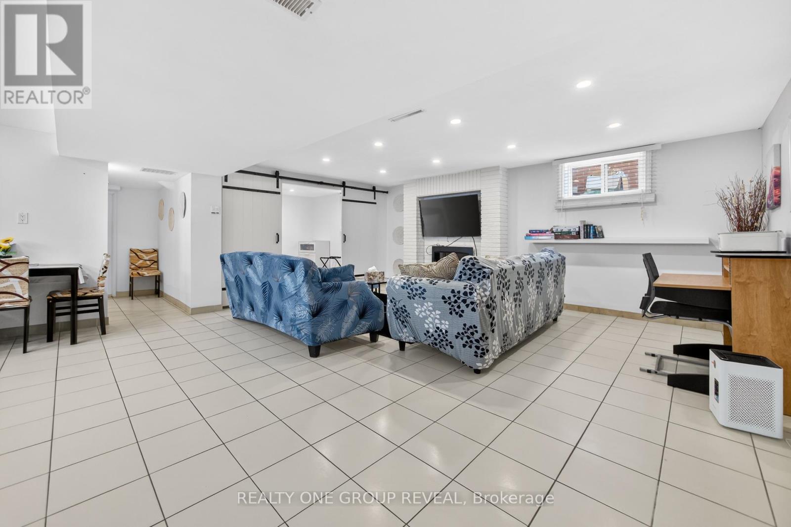 352 East 42nd Street, Hamilton, Ontario  L8T 3A7 - Photo 30 - X12884942