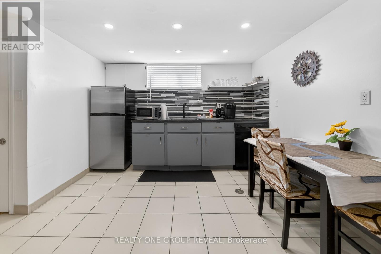 352 East 42nd Street, Hamilton, Ontario  L8T 3A7 - Photo 38 - X12884942