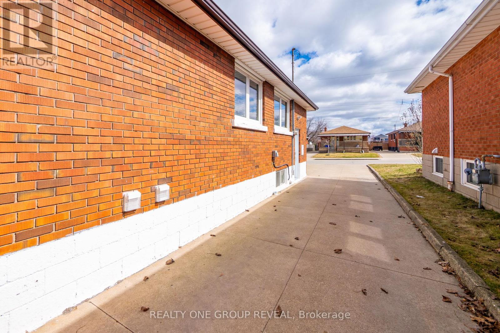 352 East 42nd Street, Hamilton, Ontario  L8T 3A7 - Photo 42 - X12884942