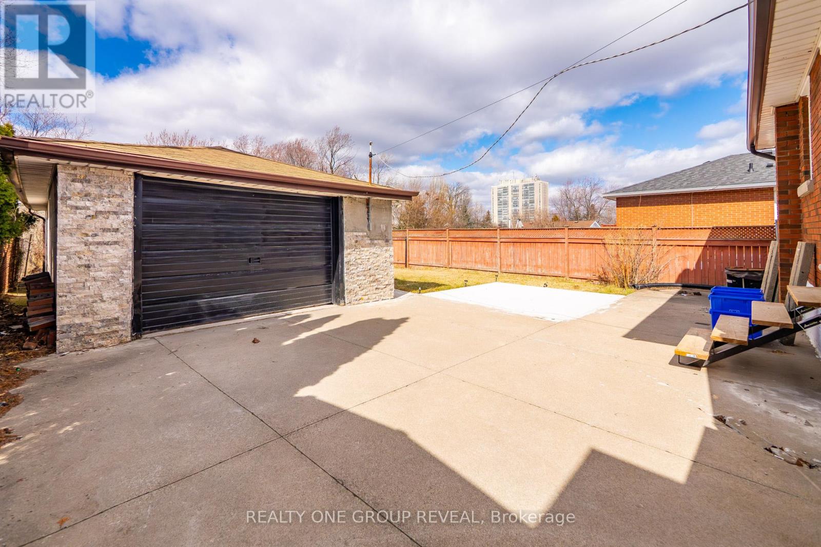 352 East 42nd Street, Hamilton, Ontario  L8T 3A7 - Photo 43 - X12884942