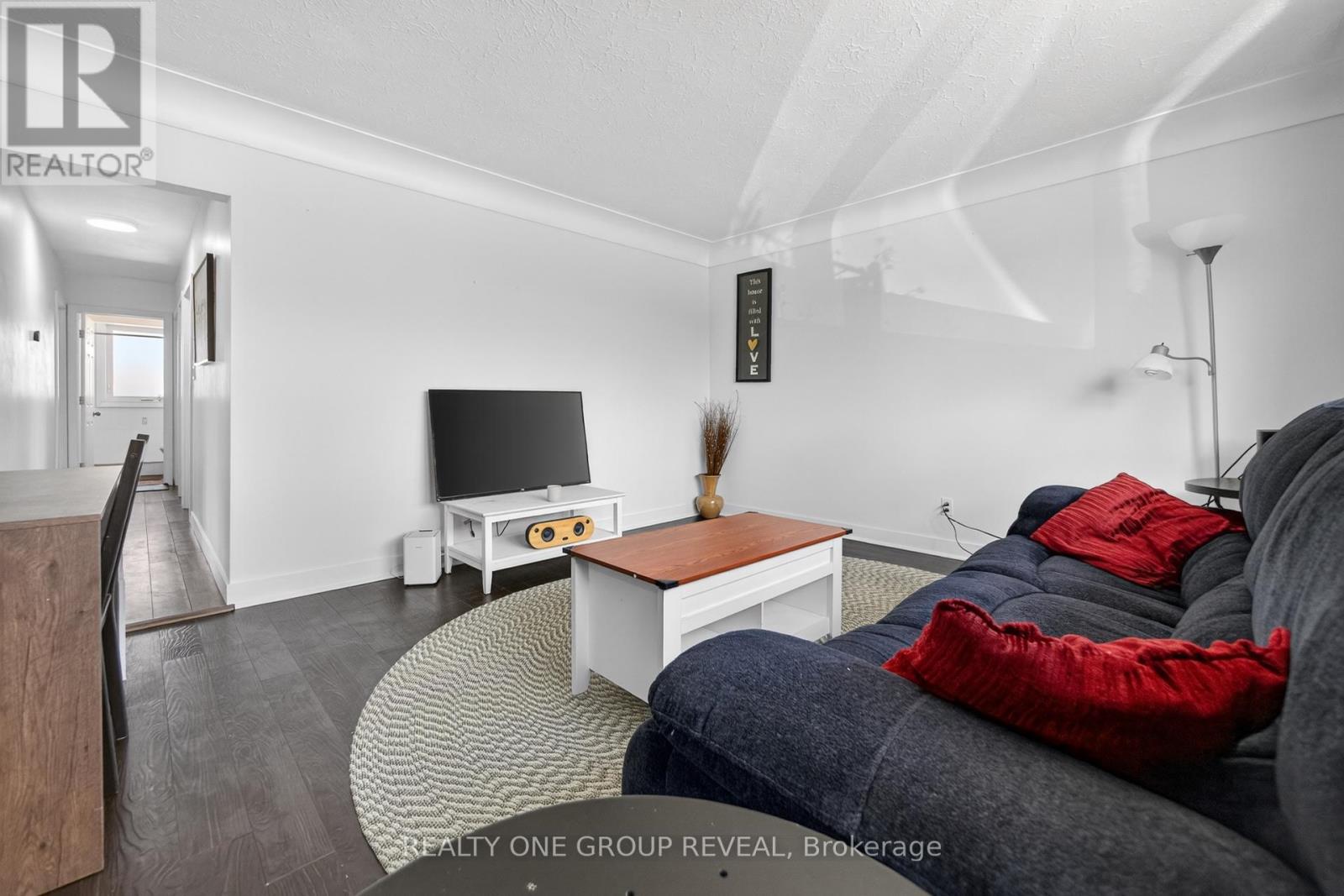 352 East 42nd Street, Hamilton, Ontario  L8T 3A7 - Photo 5 - X12884942