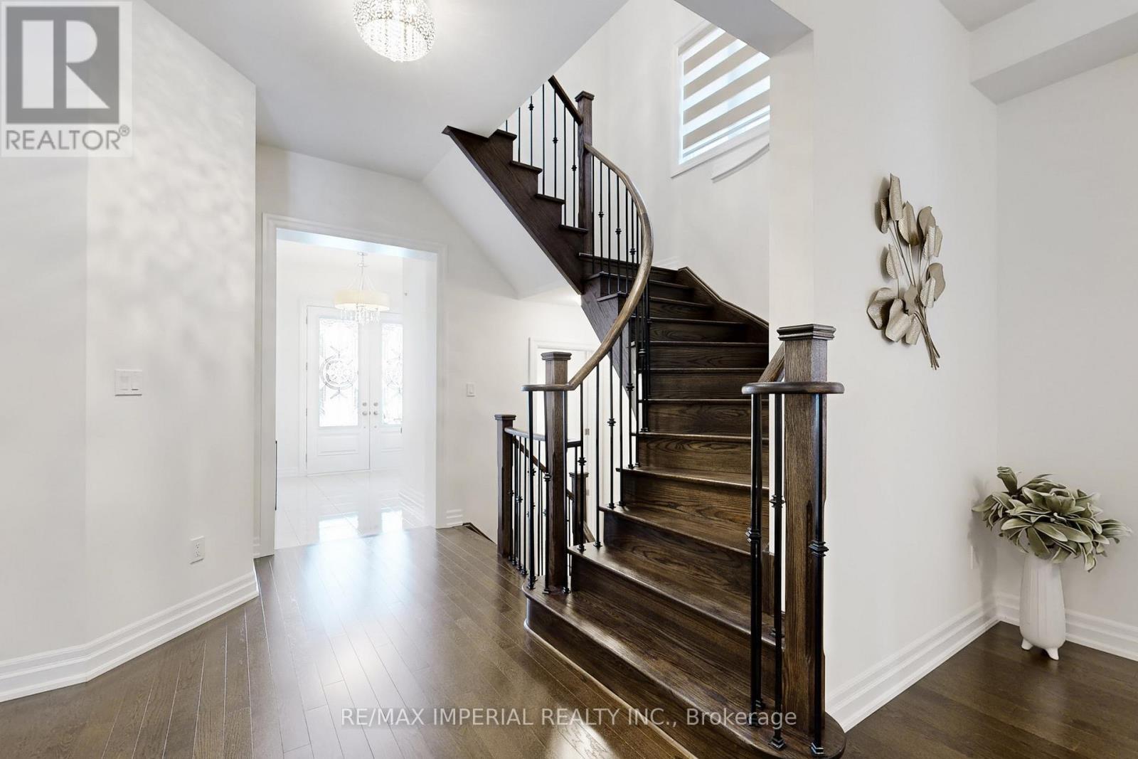 211 Touch Gold Crescent, Aurora, Ontario L4G 3X4 - Photo 19 - N12883012