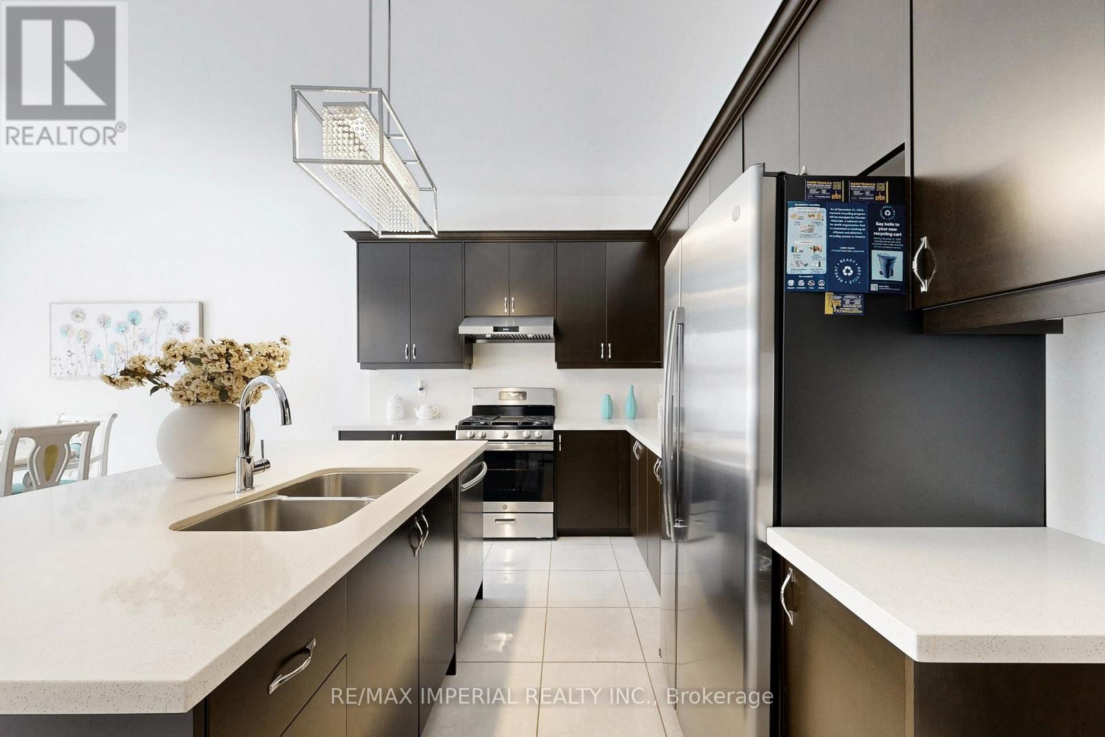 211 Touch Gold Crescent, Aurora, Ontario L4G 3X4 - Photo 17 - N12883012