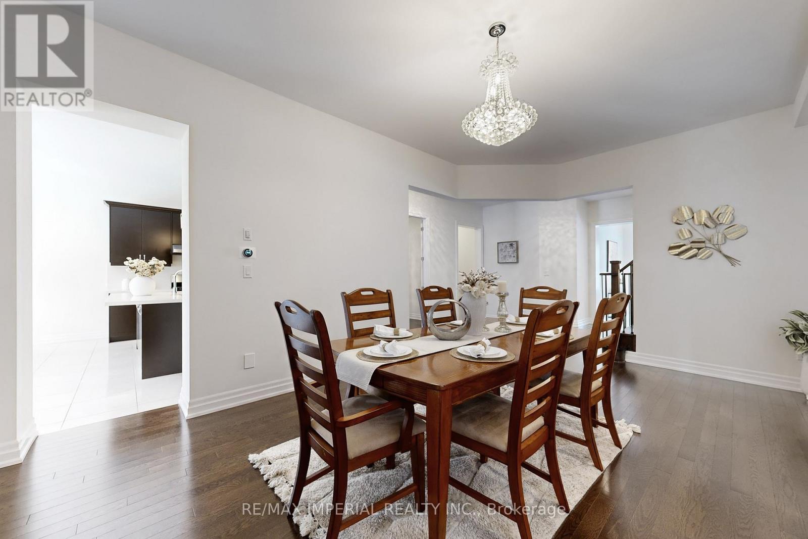 211 Touch Gold Crescent, Aurora, Ontario L4G 3X4 - Photo 5 - N12883012