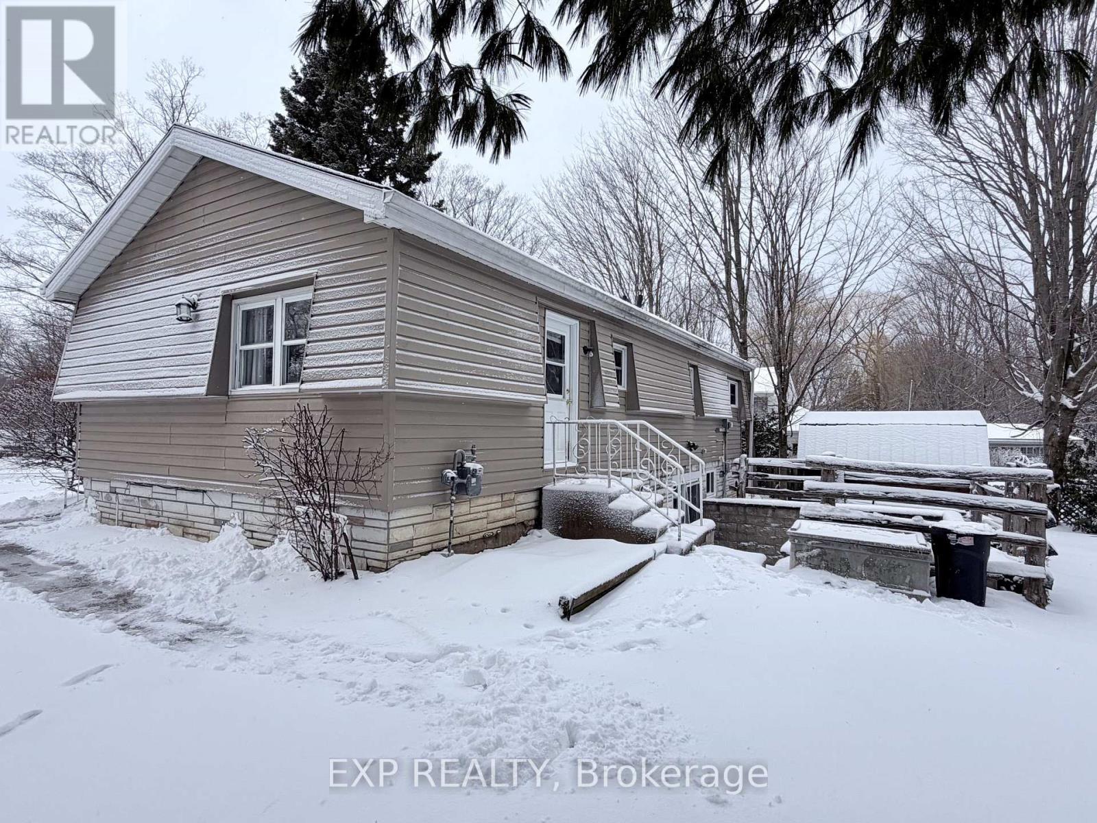 381 Nelson Street, Kincardine, Ontario  N2Z 1X7 - Photo 5 - X12721792