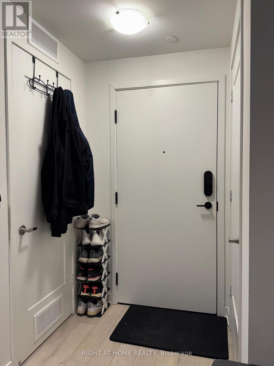 641 - 121 Sherbourne Street, Toronto, Ontario M5A 0W8 - Photo 2 - C12884980