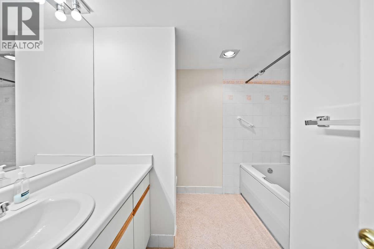 5600 Grousewoods Place, North Vancouver, British Columbia  V7R 4T4 - Photo 30 - R3099842