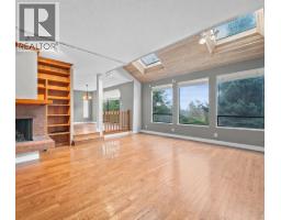 5600 GROUSEWOODS PLACE, North Vancouver, British Columbia