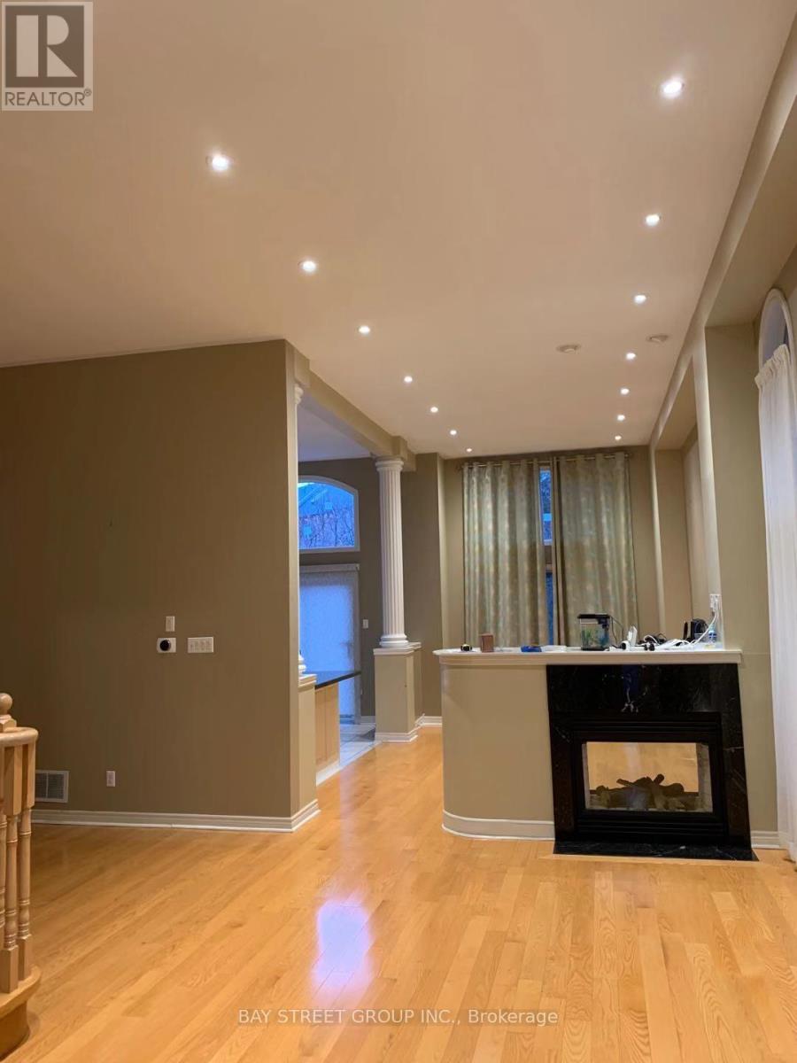 133 Frank Endean Road, Richmond Hill, Ontario  L4S 1S7 - Photo 3 - N12884968