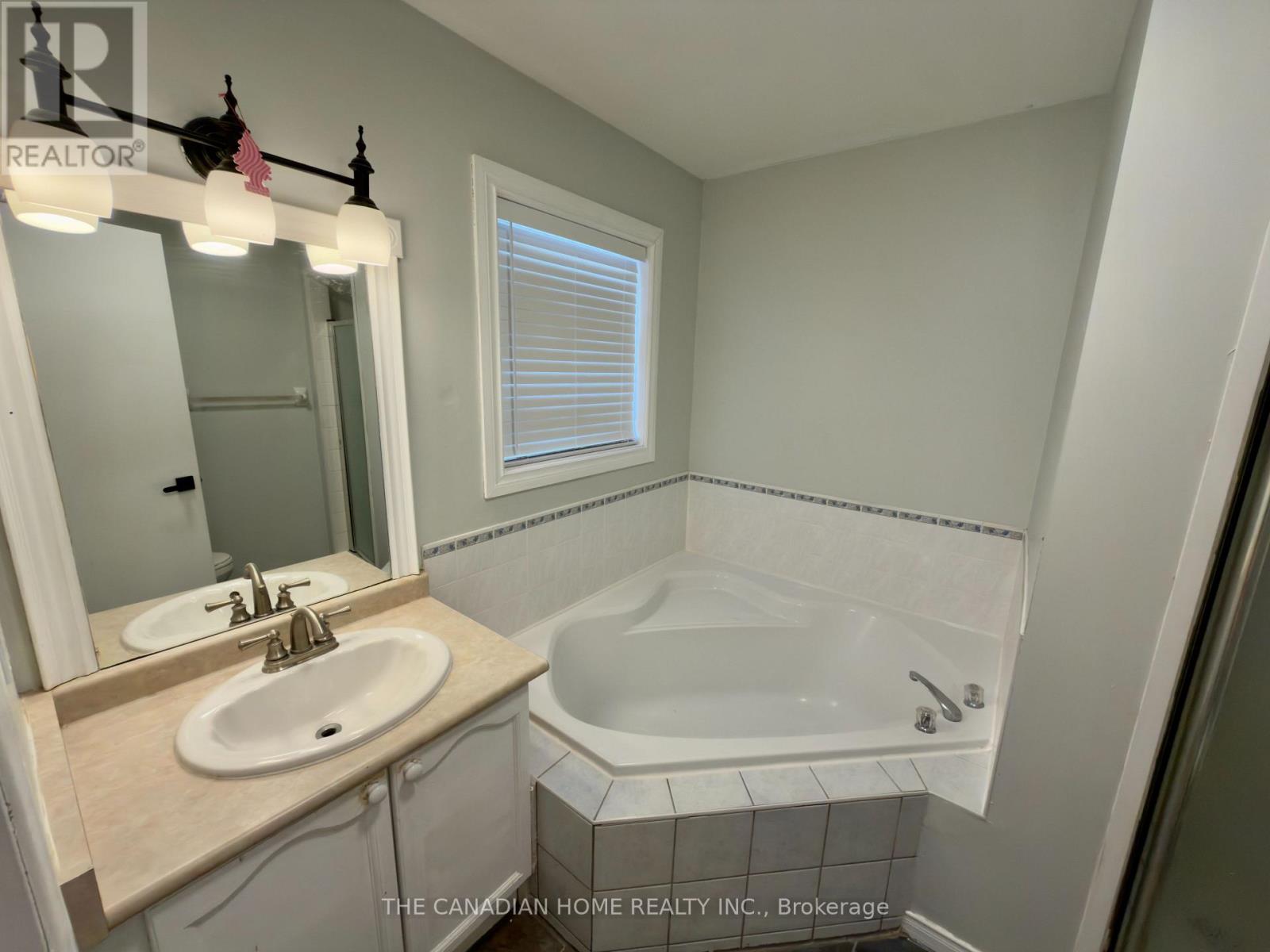 438 Jay Crescent, Orangeville, Ontario  L9W 4Z2 - Photo 10 - W12740738