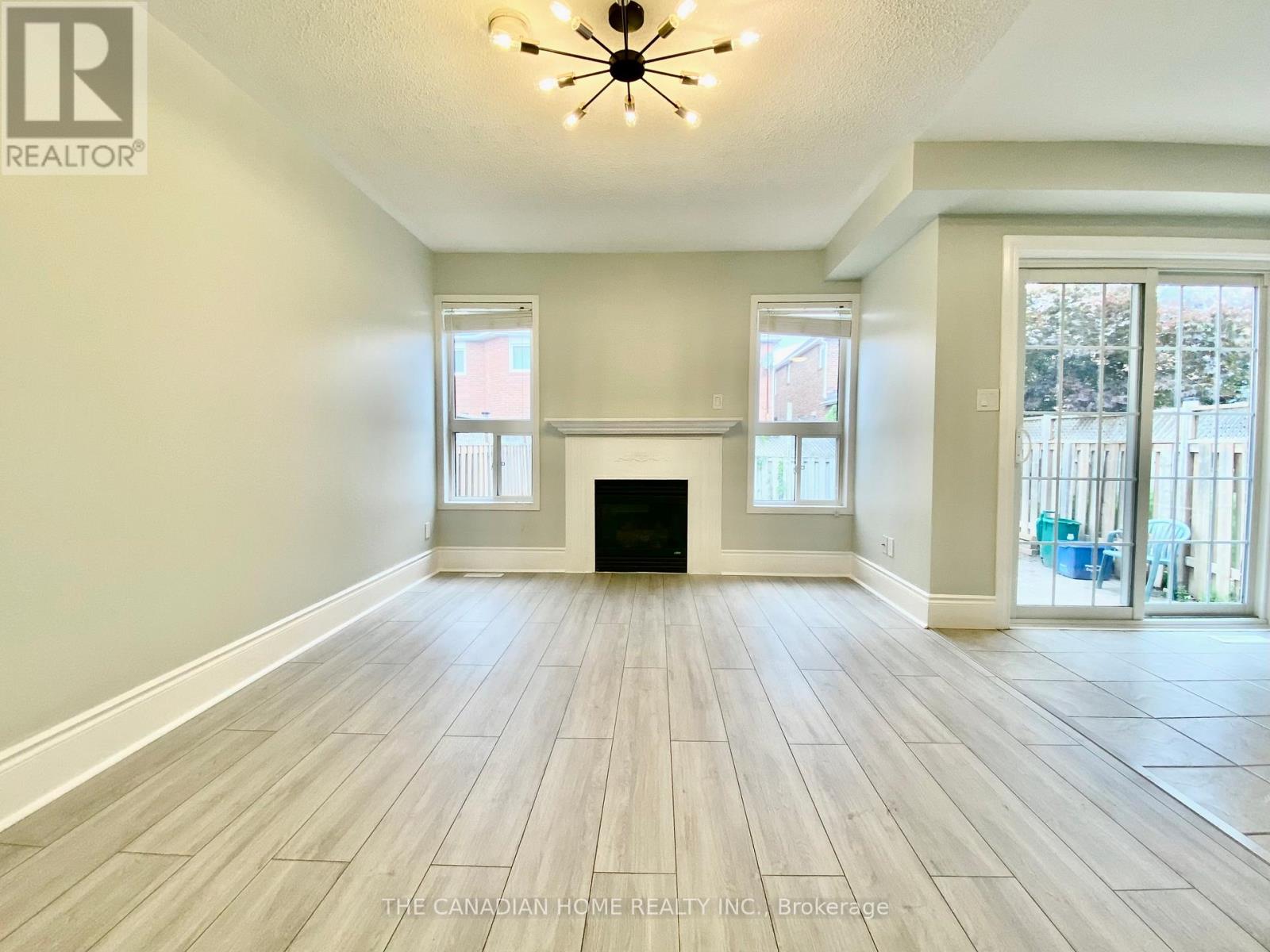 438 Jay Crescent, Orangeville, Ontario  L9W 4Z2 - Photo 2 - W12740738