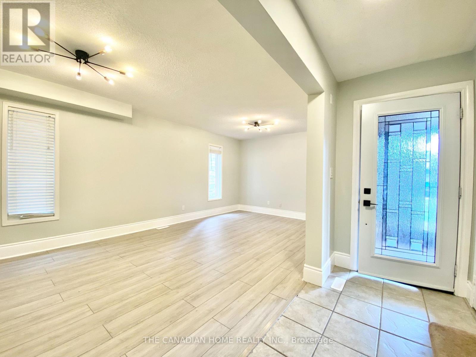 438 Jay Crescent, Orangeville, Ontario  L9W 4Z2 - Photo 4 - W12740738