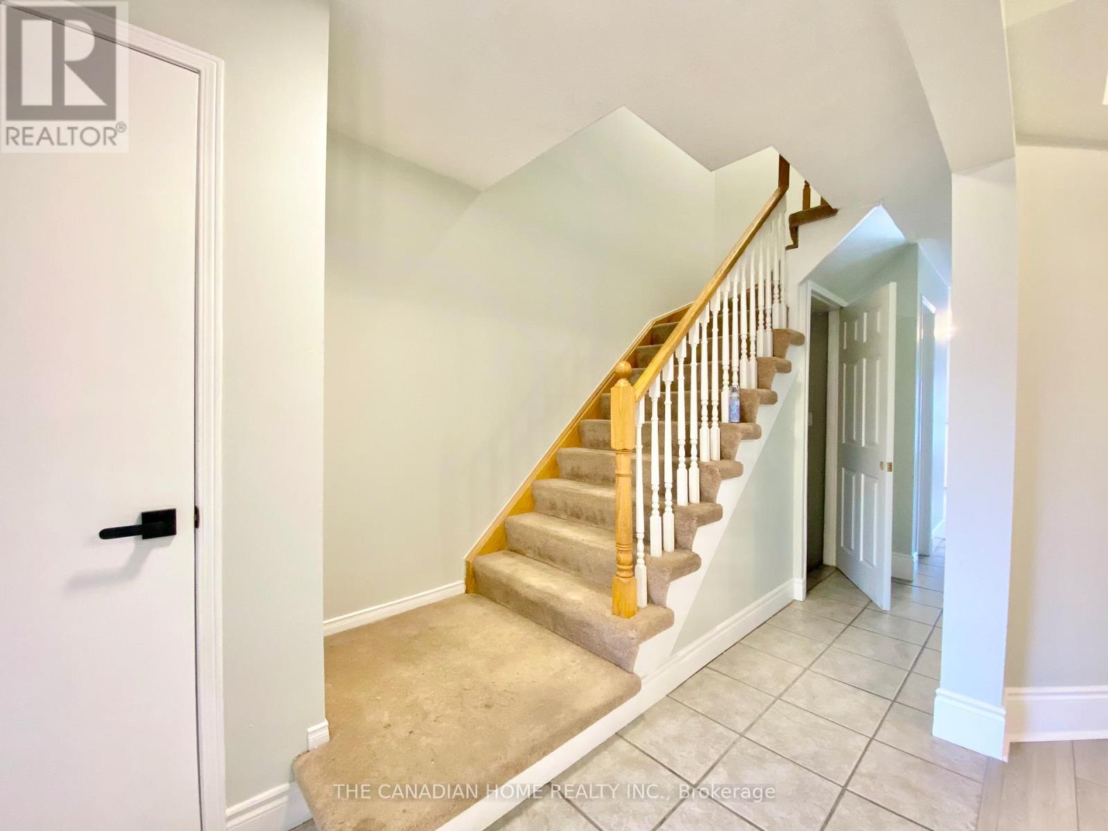 438 Jay Crescent, Orangeville, Ontario  L9W 4Z2 - Photo 5 - W12740738