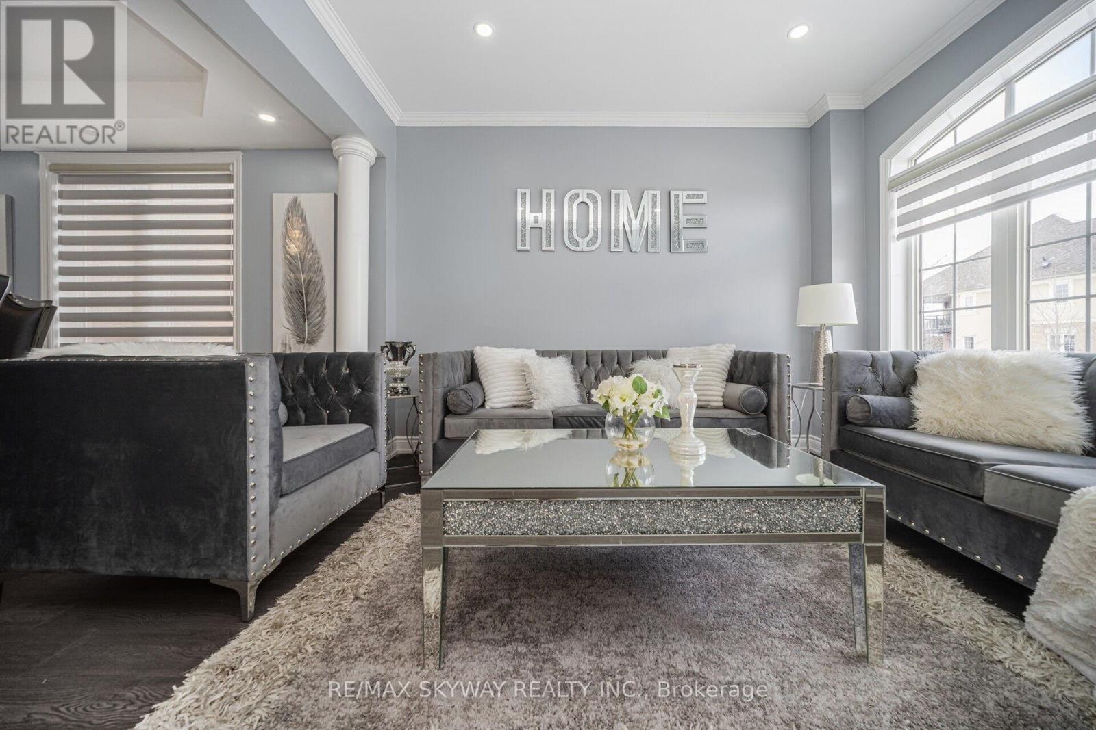 44 Eaglesprings Crescent, Brampton, Ontario L6P 2W2 - Photo 10 - W12884874