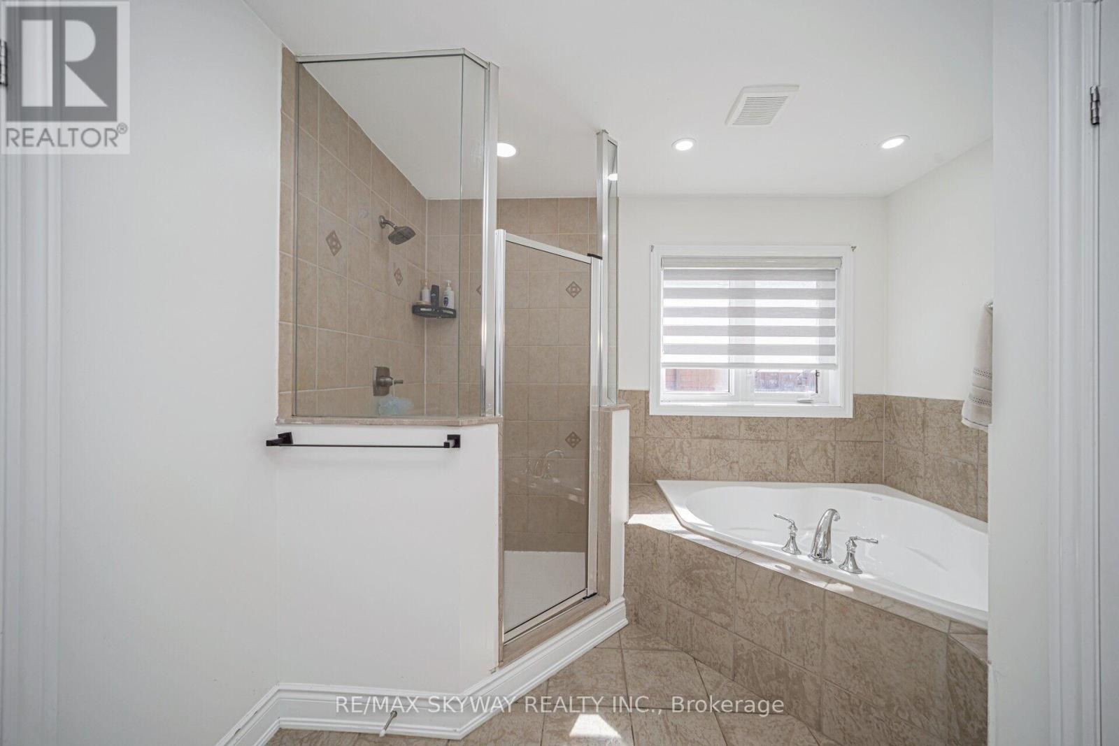 44 Eaglesprings Crescent, Brampton, Ontario L6P 2W2 - Photo 38 - W12884874