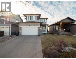 18 Northlander Road W, Lethbridge, Alberta