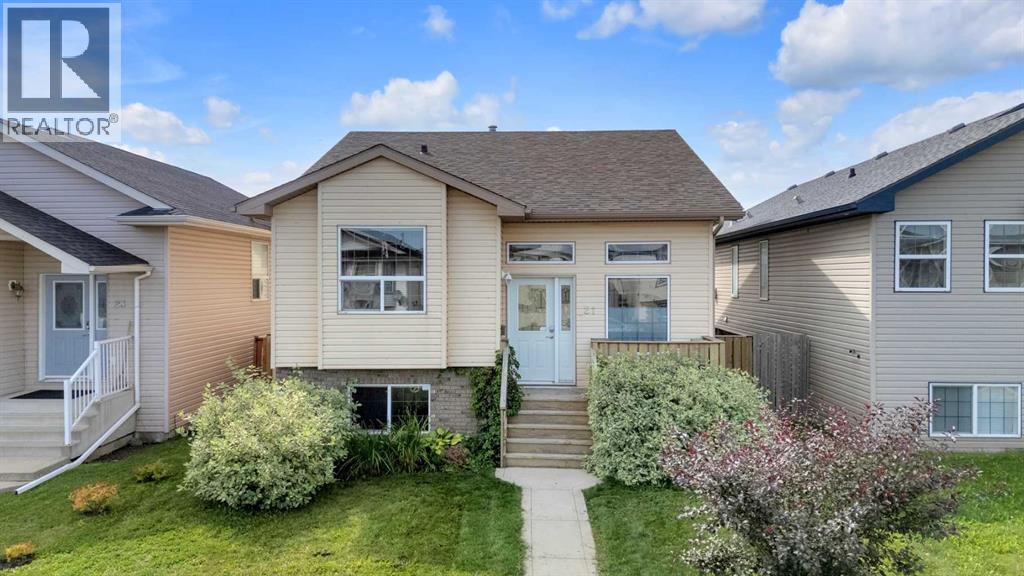 21 Hunter Road, Sylvan Lake, Alberta  T4S 2L6 - Photo 2 - A2252901