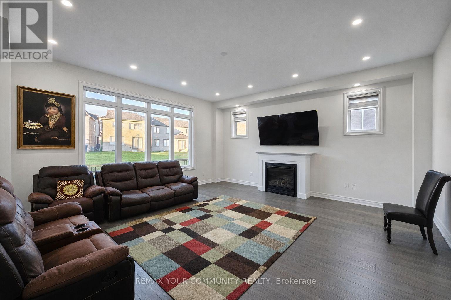 Main - 226 Miyako Court, Oshawa (Windfields), Ontario  L1L 0R7 - Photo 5 - E12831178