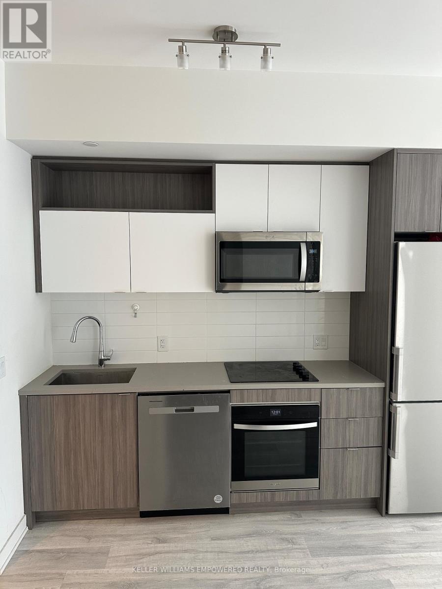 1527 - 70 PRINCESS STREET, Toronto, Ontario