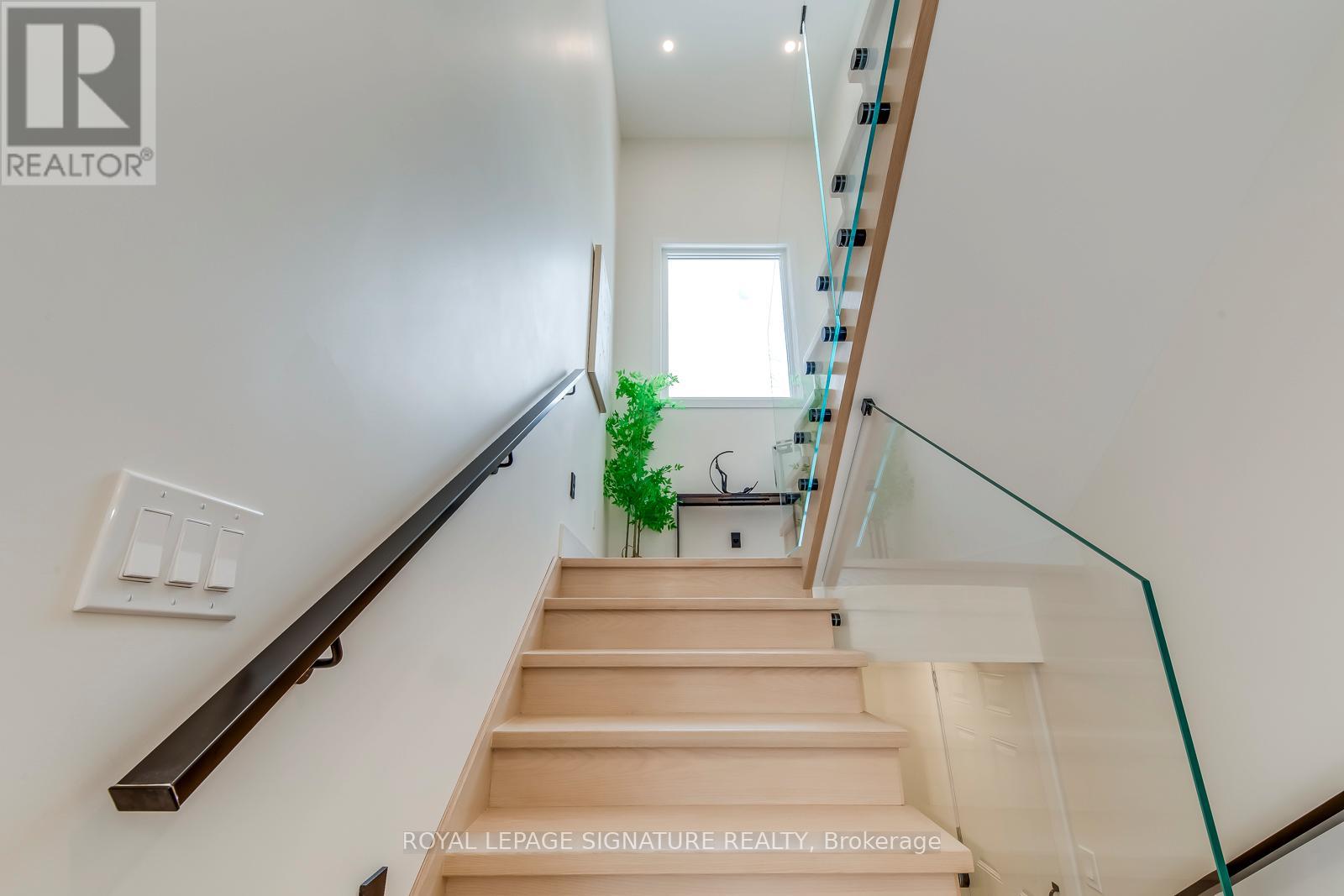 24 Merritt Road, Toronto, Ontario  M4B 3K5 - Photo 42 - E12884998