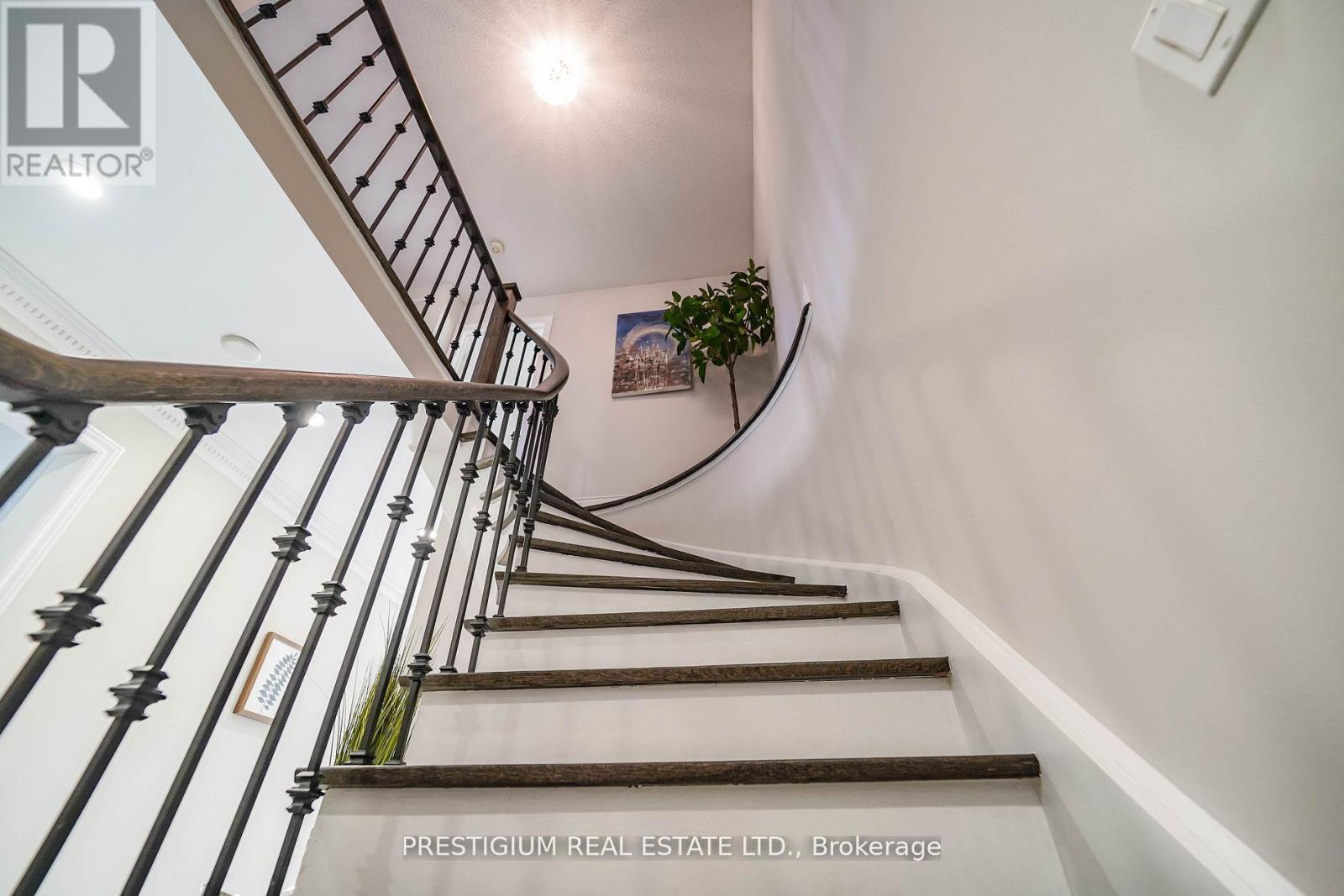 Upper - 55 Fifefield Drive, Vaughan, Ontario  L6A 1J2 - Photo 18 - N12885000