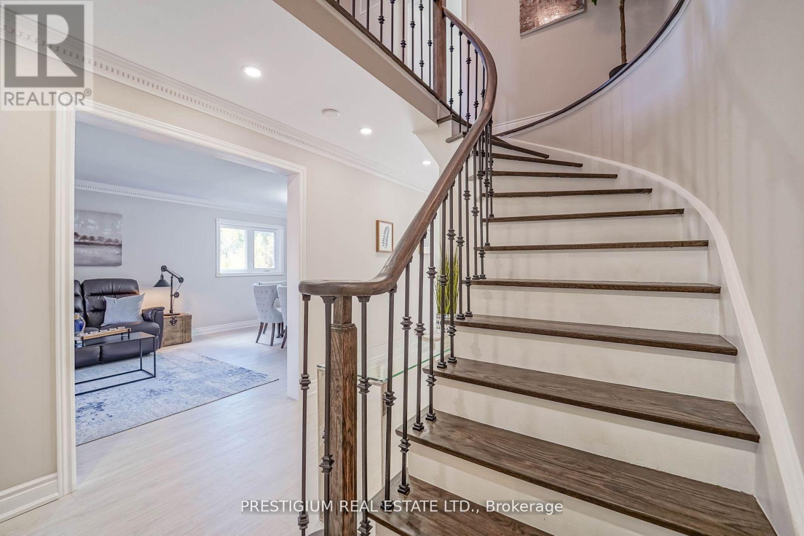 Upper - 55 Fifefield Drive, Vaughan, Ontario  L6A 1J2 - Photo 6 - N12885000