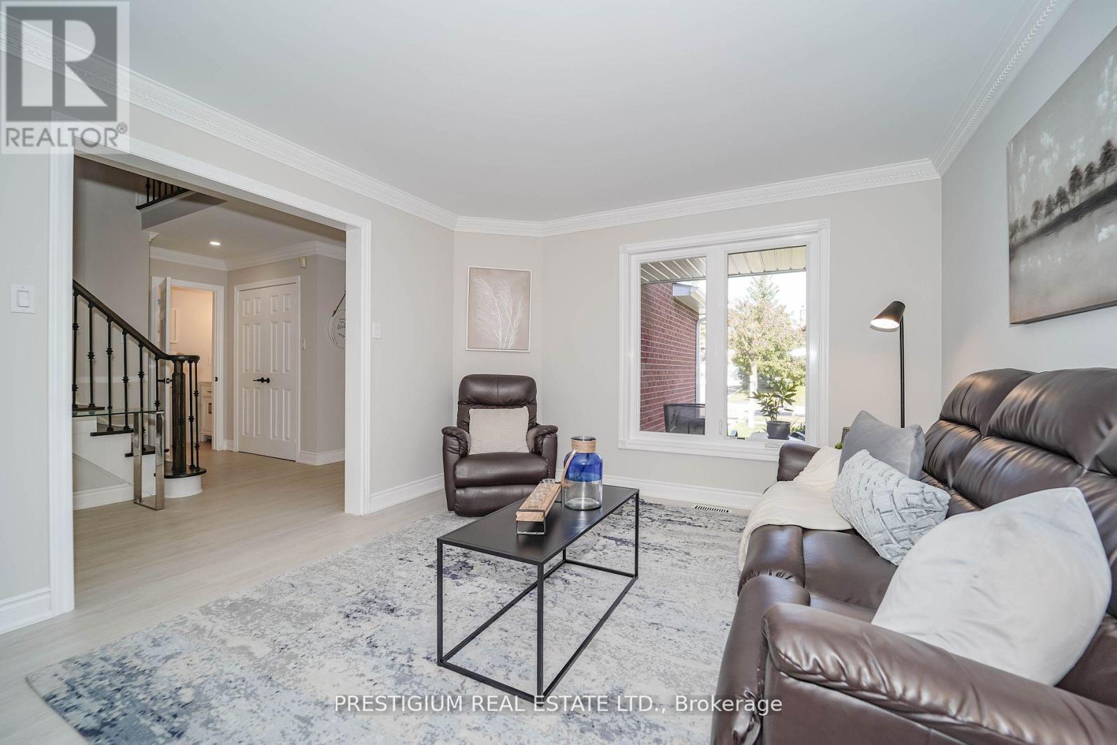 Upper - 55 Fifefield Drive, Vaughan, Ontario  L6A 1J2 - Photo 9 - N12885000