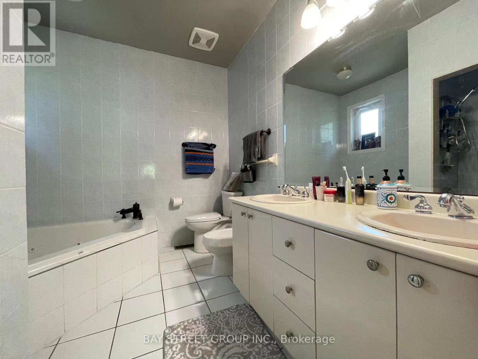 7 Markwood Lane, Vaughan, Ontario  L4J 7P2 - Photo 27 - N12885008