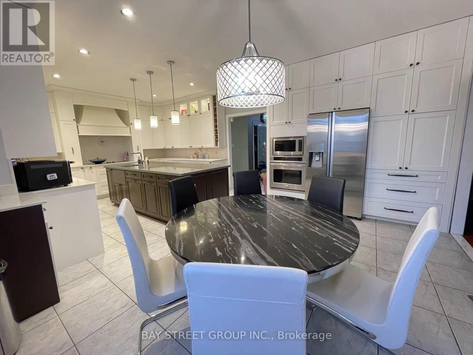 7 Markwood Lane, Vaughan, Ontario  L4J 7P2 - Photo 4 - N12885008